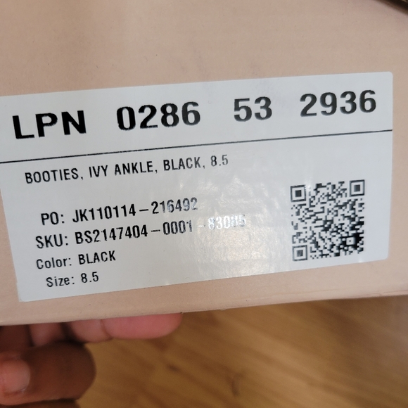 Ivy ankle bootie - Picture 3 of 3